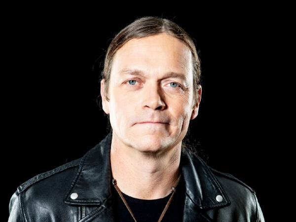 Brad Arnold meninggal dunia Vokalis 3 Doors Down Brad Arnold meninggal dunia di usia 47 tahun. (Foto: X)