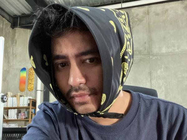 Mohan Hazian akui pernah berbuat salah di masa lalu dengan wanita selain istrinya. (Foto: Instagram)