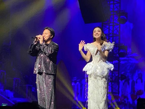 Mahalini dan Rizky Febian di konser tunggal KOMA Live In Concert, Sabtu (14/2/2026). (Foto: Mei Sada Sirait)