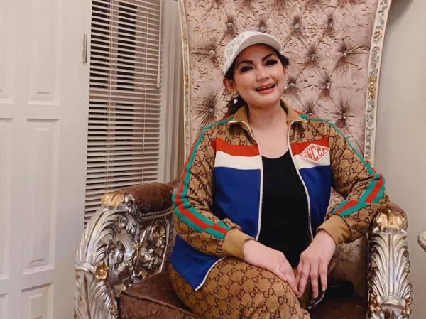Nia Daniaty Nia Daniaty dan Olivia Nathania belum membayarkan ganti rugi korban CPNS bodong. (Foto: Instagram)