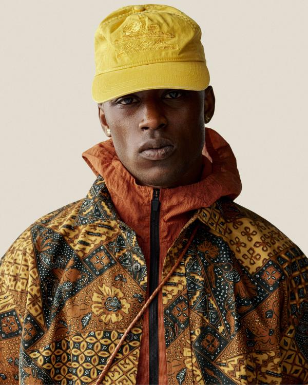 Motif batik di koleksi terbaru brand fashion asal Amerika Serikat. (Foto: Instagram)