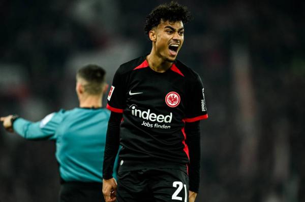 Bek kiri Eintracht Frankfurt, Nathaniel Brown. (Foto: Bundesliga)