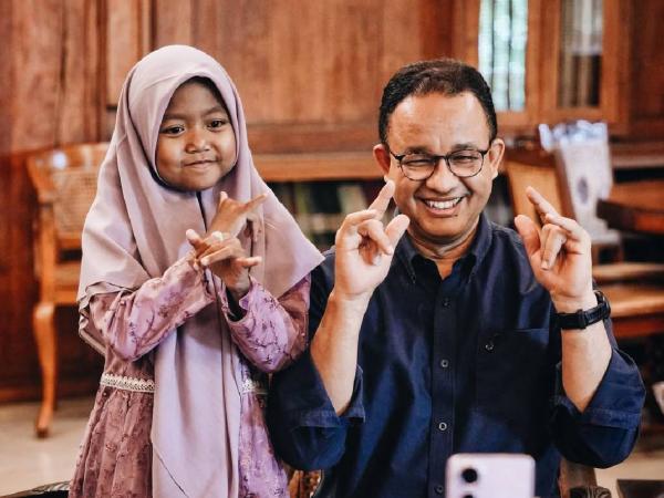 Anies dan Aqilla TikTokan Momen Anies dan Aqilla TikTokan. (Foto: Instagram)