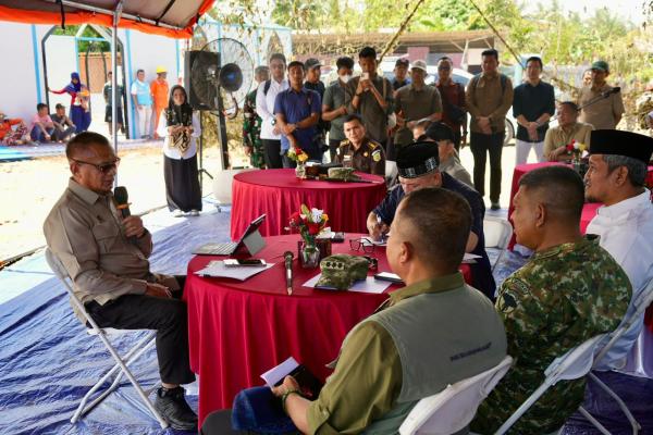 Wamenko Polkam Lodewijk Freidrich Paulus Wamenko Polkam Lodewijk Freidrich Paulus berdialog dengan jajaran Forkopimda Aceh Utara, Rabu (25/2/2026). (Foto: Dok. Kemenko Polkam)
