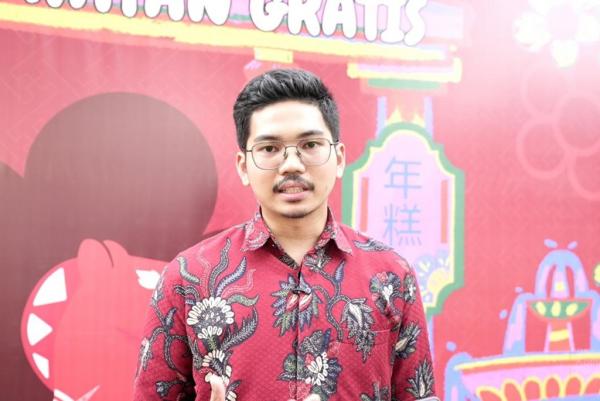 cek kesehatan gratis di Imlek Festival Salah satu pengunjung, Abdurrahman Al-Fatih Ifdal (27), memanfaatkan layanan Cek Kesehatan Gratis (CKG) di Imlek Festival 2577 di Lapangan Banteng, Jakarta. (Foto: BPMI Setpres)
