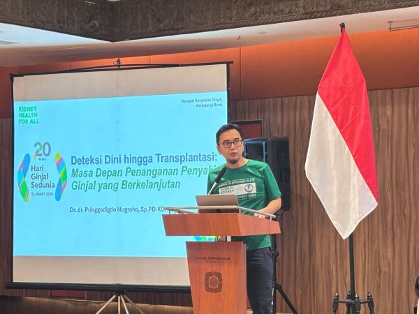 KETUA UMUM PERNEFRI Ketua Umum Pengurus Besar PERNEFRI dr Pringgodigdo Nugroho, SpPD-KGH. (Foto: Muhammad Sukardi)