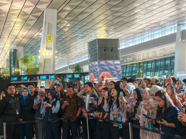 Penonton konser Penonton konser Juicy Luicy di Bandara Soetta. (Foto: Mei Sada Sirait)
