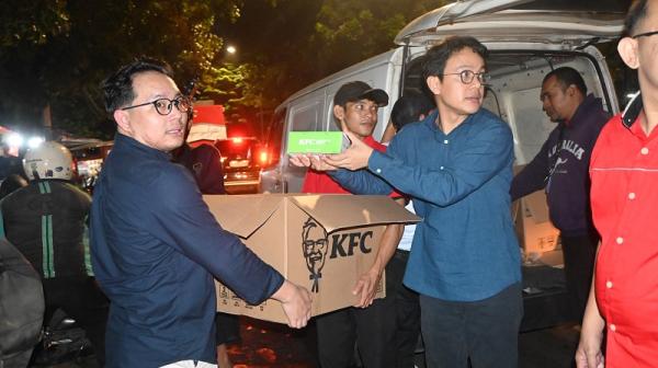 Direktur KFC Indonesia Dio May Avico Direktur KFC Indonesia Dio May Avico berpartisipasi langsung dalam program SOTR. (Foto: dok KFC)