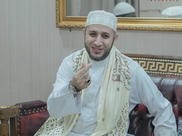 Aparat Mesir Buru Syekh Ahmad Al Misry, Tersangka Pelecehan Seksual