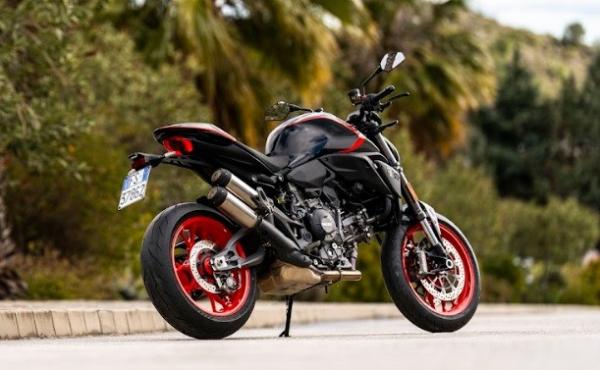 Ducati Monster 1