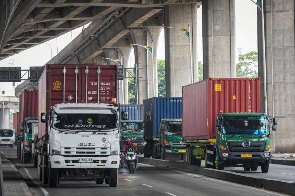 Truk Mogok Sering Bikin Macet, Dishub Jakarta Siapkan Call Center Derek Gratis Mulai Agustus