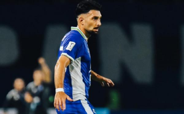 Viral! Frans Putros Kehilangan Ponsel Saat Pawai Juara Persib