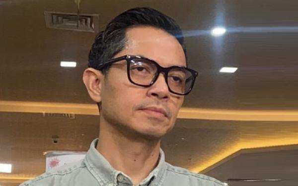 Dihujat akibat Terseret Kasus PT DSI, Dude Herlino Pilih Bersabar