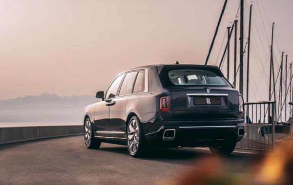 Rolls Royce Cullinan Yachting 4