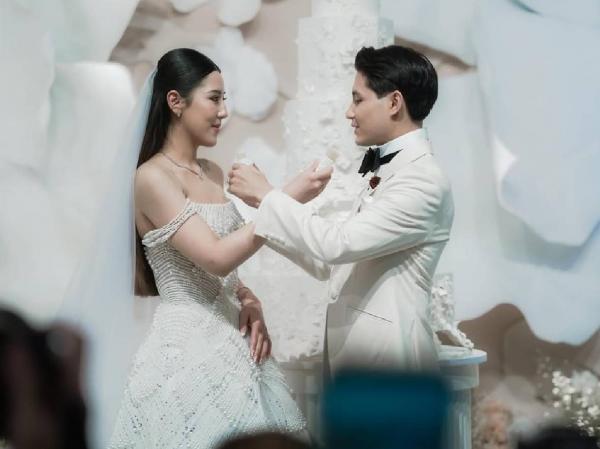 Teuku Rassya dan Cleantha Islan Teuku Rassya dan Cleantha Islan resmi menikah pada Minggu malam (12/4/2026). (Foto: Instagram)