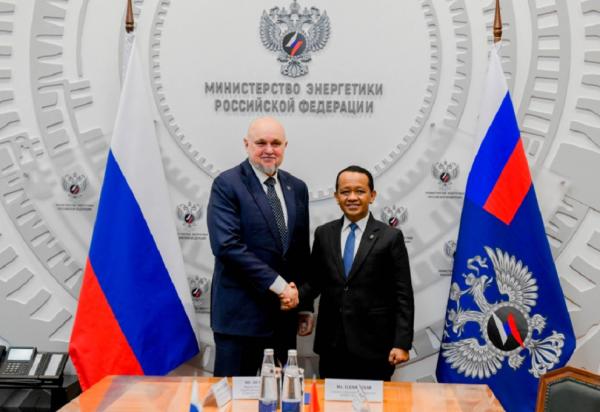 Bahlil Bertemu Menteri Energi Rusia, Jajaki Kerja Sama Pasokan BBM hingga LPG
