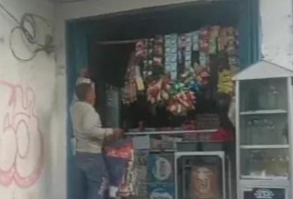 Polisi Gerebek Warung Sembako Jual Obat Keras Ilegal, 2 Pengedar Ditangkap