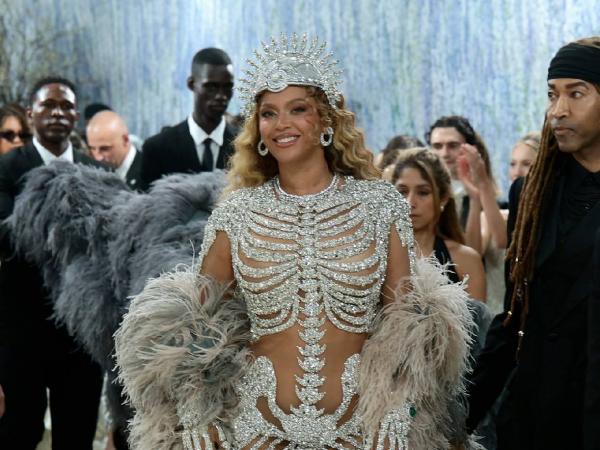 Met Gala 2026 Met Gala 2026 digelar di tengah situasi mencekam White House. (Foto: X)