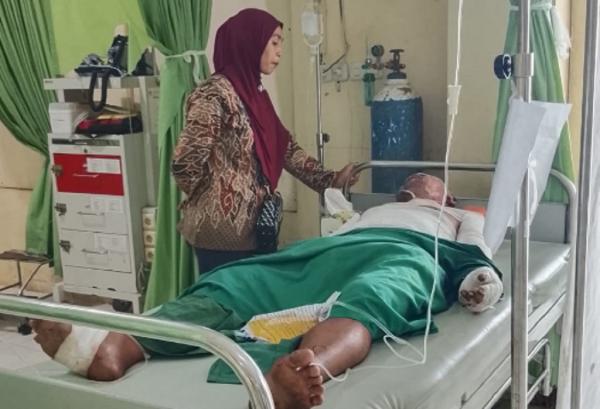 Korban selamat kecelakaan maut Bus ALS vs truk tangki BBM dirawat di rumah sakit Muratara. (Foto: iNews)