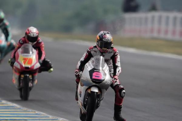 Veda Ega Pratama Alami Kecelakaan Parah di Moto3 Belanda 2026, Ini Kronologinya