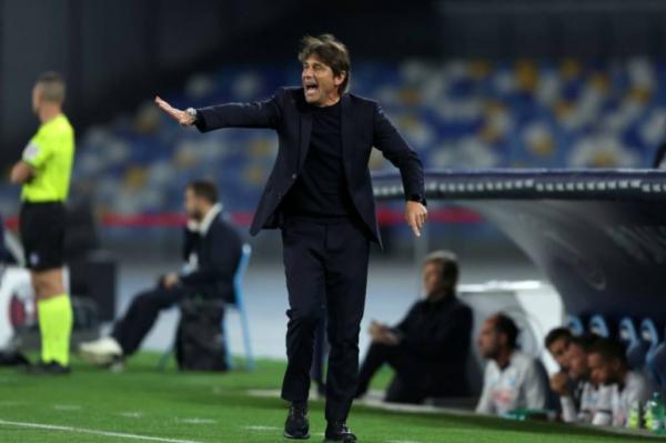 Pelatih Napoli, Antonio Conte Pelatih Napoli, Antonio Conte. (Foto: Football Italia)