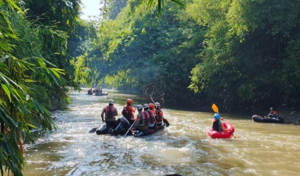 Remaja 14 Tahun Hanyut di Kali Ciliwung Depok saat Memancing
