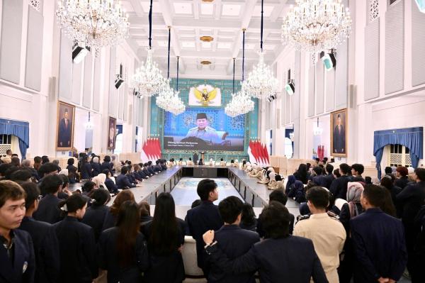 Program Istana untuk Anak Sekolah, Ratusan Pelajar dan Mahasiswa Datangi Kantor Prabowo