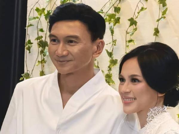 Anji Manji dan istri barunya. (Foto: Instagram)