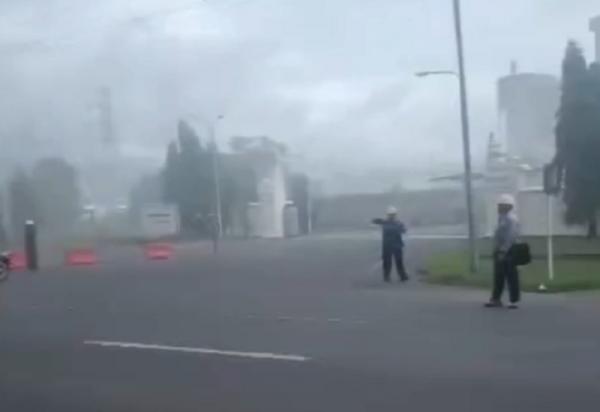 Pabrik Kimia di Cilegon Meledak, Keluarkan Kepulan Asap dan Bau Menyengat 