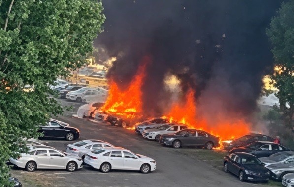 Mobil Terbakar