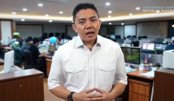 Prabowo Kirim Bantuan Udara ke Palestina, Seskab Teddy: Tak Semua Negara Mampu