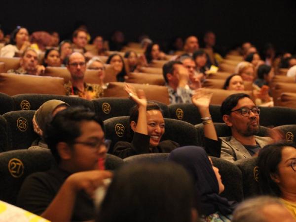 Momen Europe on Screen 2026 Momen Aktris Asmara Abigail hadiri Europe on Screen 2026. (Foto: Istimewa)