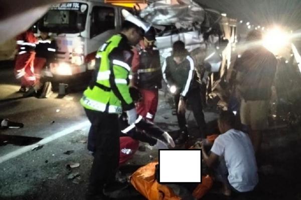 Kecelakaan Maut Hiace Tabrak Truk di Tol Pekanbaru-Dumai Riau, 5 Orang Tewas