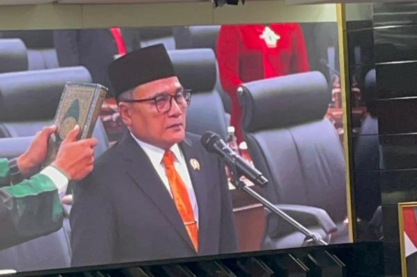 Suhud Alynudin Dilantik Jadi Ketua DPRD DKI Jakarta, Gantikan Khoirudin