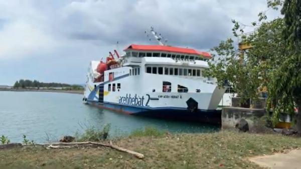 Ledakan di Ruang Mesin Kapal Aceh Hebat, 14 Orang Dilarikan ke RSUD Zainoel Abidin
