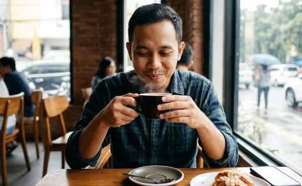 Punya Maag atau Hipertensi? Dokter Ingatkan Risiko Minum Kopi Berlebihan