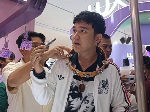 Concealer Soulyu Jadi Rahasia Aldi Taher Selalu Terlihat Segar