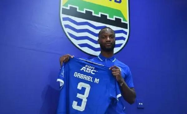 Gabriel Mutombo Pilih Nomor 3 di Persib, Bukan Karena Kurzawa