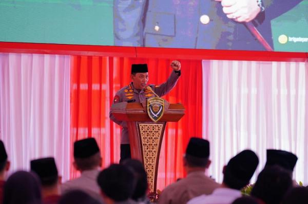 Kapolri Hadiri Penutupan Diklatsarnas Brigade Persis, Serukan Jaga Persatuan dan Kesatuan