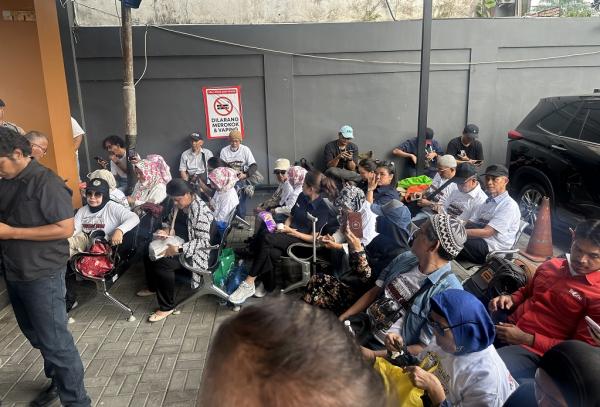 Putusan Praperadilan Roy Suryo Dibacakan, Puluhan Pendukung Padati PN Jaksel