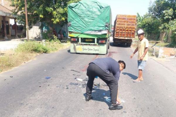 Kecelakaan Tragis di Jombang, Pemotor Tewas Terlindas Truk Gandeng saat Menyalip