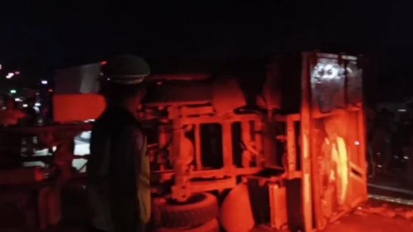 Kecelakaan Maut 2 Truk dan Motor di Jalintim Tulang Bawang, 3 Orang Tewas 6 Luka