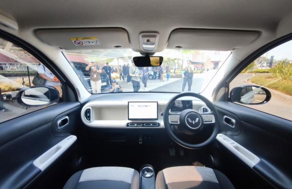Interior Wuling Aira EV
