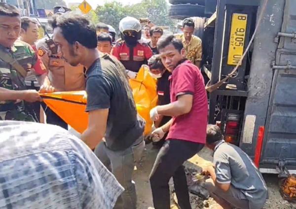 Kronologi Truk Kontainer Terguling Timpa Pemotor di Cirebon Tewaskan Ibu dan Bayi