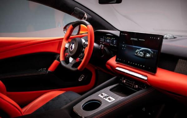 Denza Z Interior