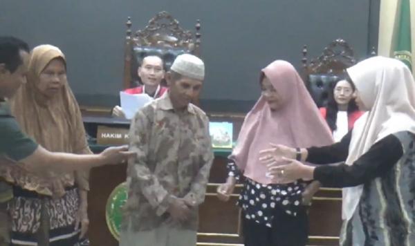 Kasus Asap Sampah Berakhir Damai, 2 Lansia di Blora Belum Diputus Bebas