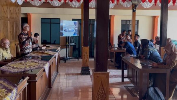 Permudah Warga, UNY Dampingi Digitalisasi Pemdes Gunungkidul lewat E-Kelurahan