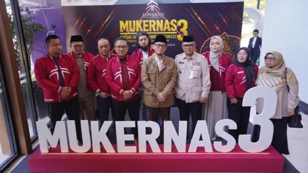 Wamenhaj Gaungkan Konsep Travel Beyond Profit di Mukernas ASPHIRASI di Batu