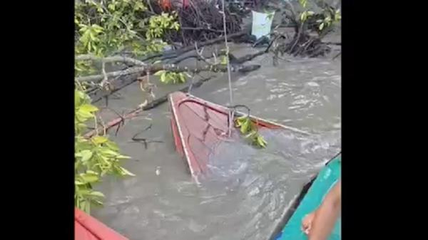 Speedboat Tenggelam Dihantam Ombak di Perairan Indragiri Hilir