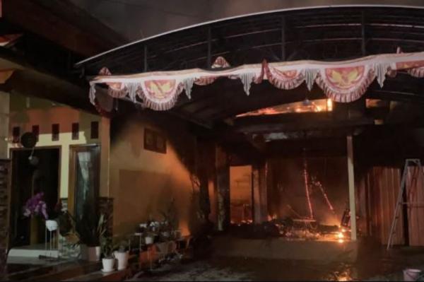 Rumah di Kediri Diduga Dibakar Mantan Suami, Kerugian Tembus Rp1 Miliar